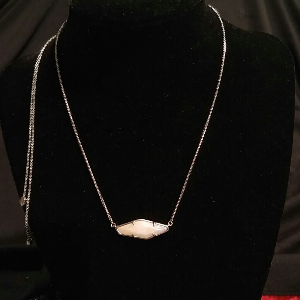Kendra Scott Beth Necklace White Iridescent